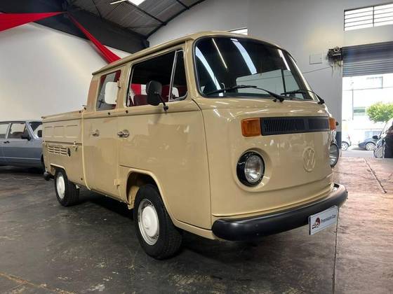 VOLKSWAGEN KOMBI 1.6 MI PICK-UP CD 8V GASOLINA 2P MANUAL